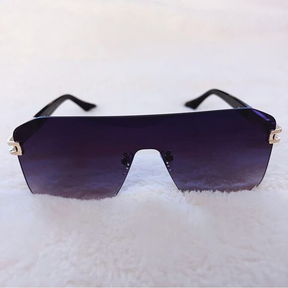 Sadie Black Oversized Rimless Flat-Top Sunglasses - Picture 5 of 12